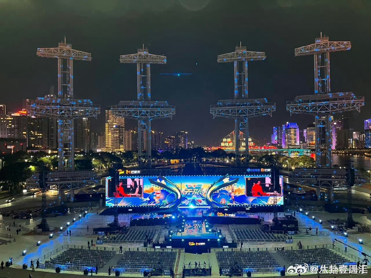 合肥新生开学演唱会是芒果宠的无限X巡回演唱会合肥站谁懂啊！合肥新生还没开学就收到