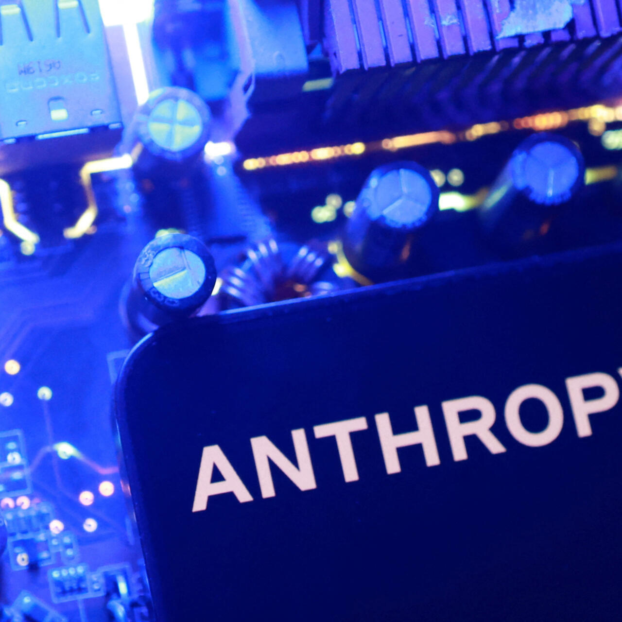 印度AI战略露出一道致命裂痕。Anthropic遵守美国禁令，一夜间切断印度用户