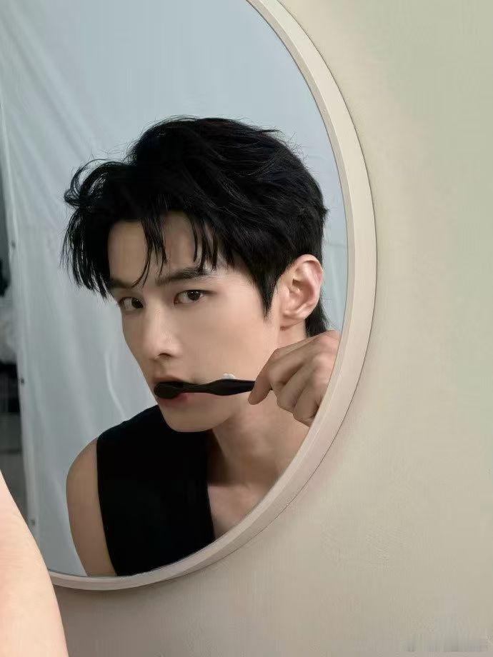 何与商务何与影视资源何与影视资源，何与商务，五天三商务来啦，咱就说关于新剧，期待