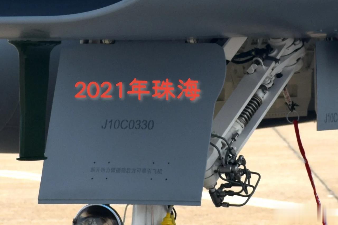 发现个秘密，这次去兰卡威的八一表演队更换的“新机”为歼十CY和SY表演专用机。但