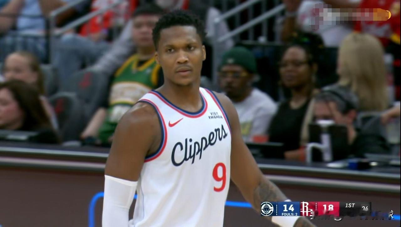 快船新援马瑟林真是太敢出手了！在今天快船客场挑战火箭的比赛中，马瑟林迎来了自己在