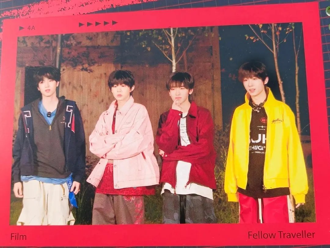 sdfj在pb边框上直接写了4A 