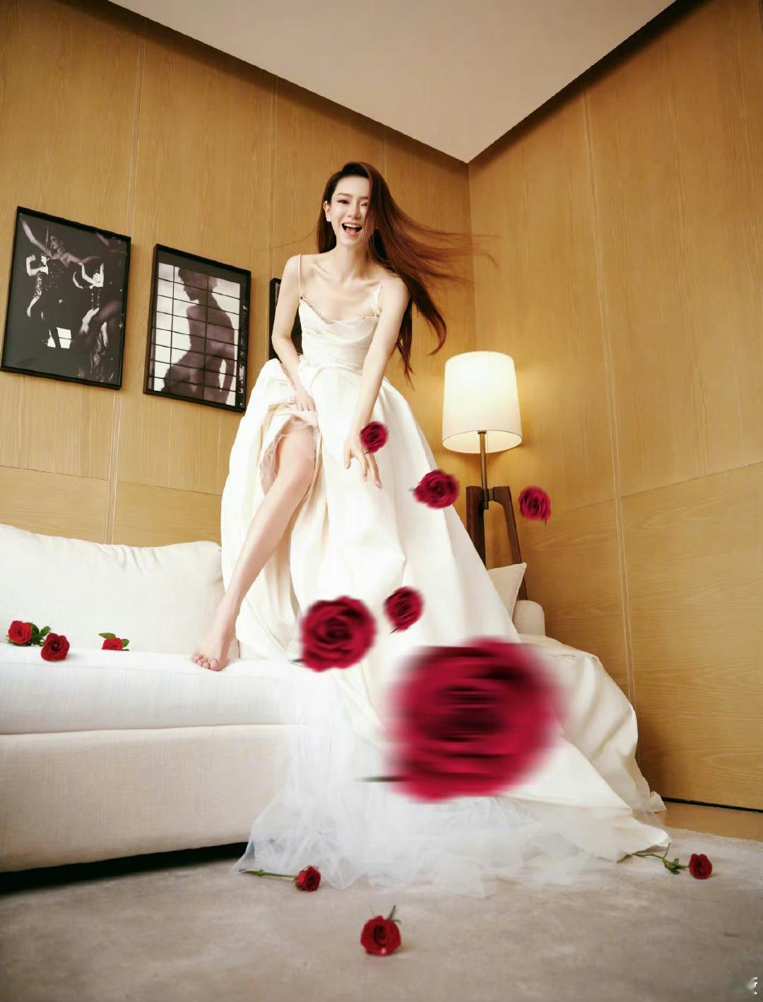 #戚薇夏友善婚纱#别说你还真别说有点夏友善的味儿了[doge][doge] ​ 