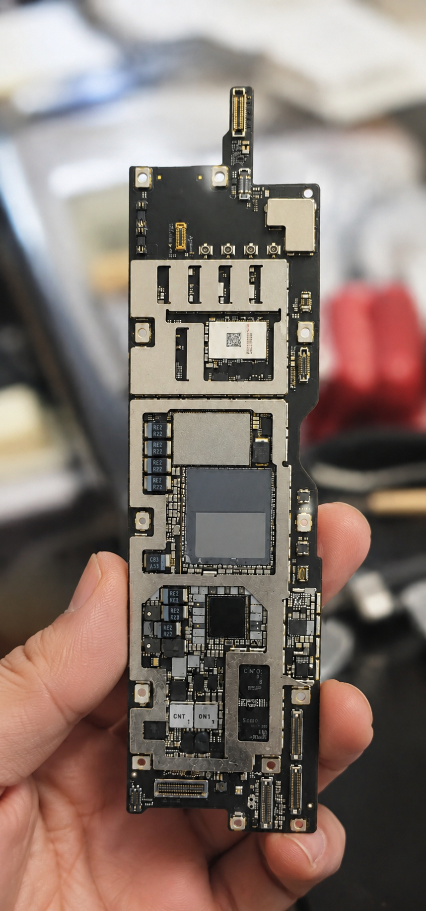 iPad Mini 8  采用 A20Pro 配合12G RAM 加上OLED上