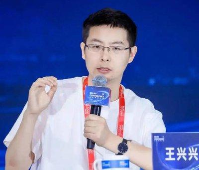 宇树科技创始人王兴兴，发出震撼言论：“预计明后年，一些服务业、工业就可以被AI完