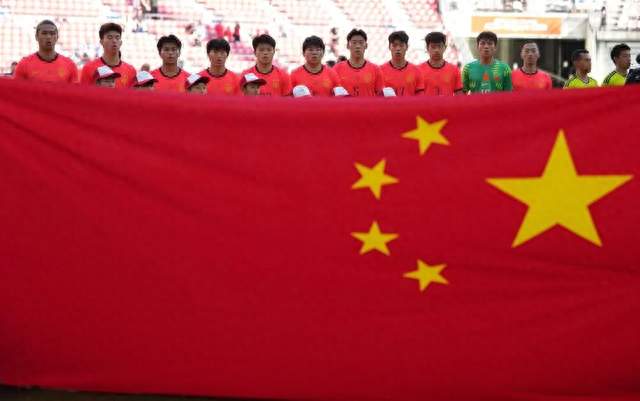 中国男足点球胜乌兹别克 时隔28年重夺亚运铜牌，李昊两扑点