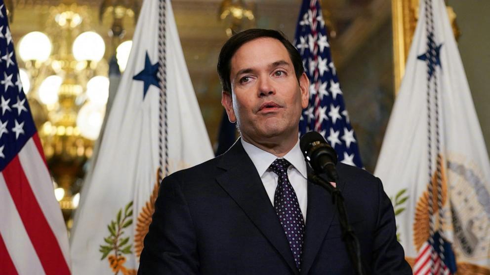 【鲁比奥：美国将在委内瑞拉设外交机构】美国国务卿鲁比奥28日称，美方将很快在委内