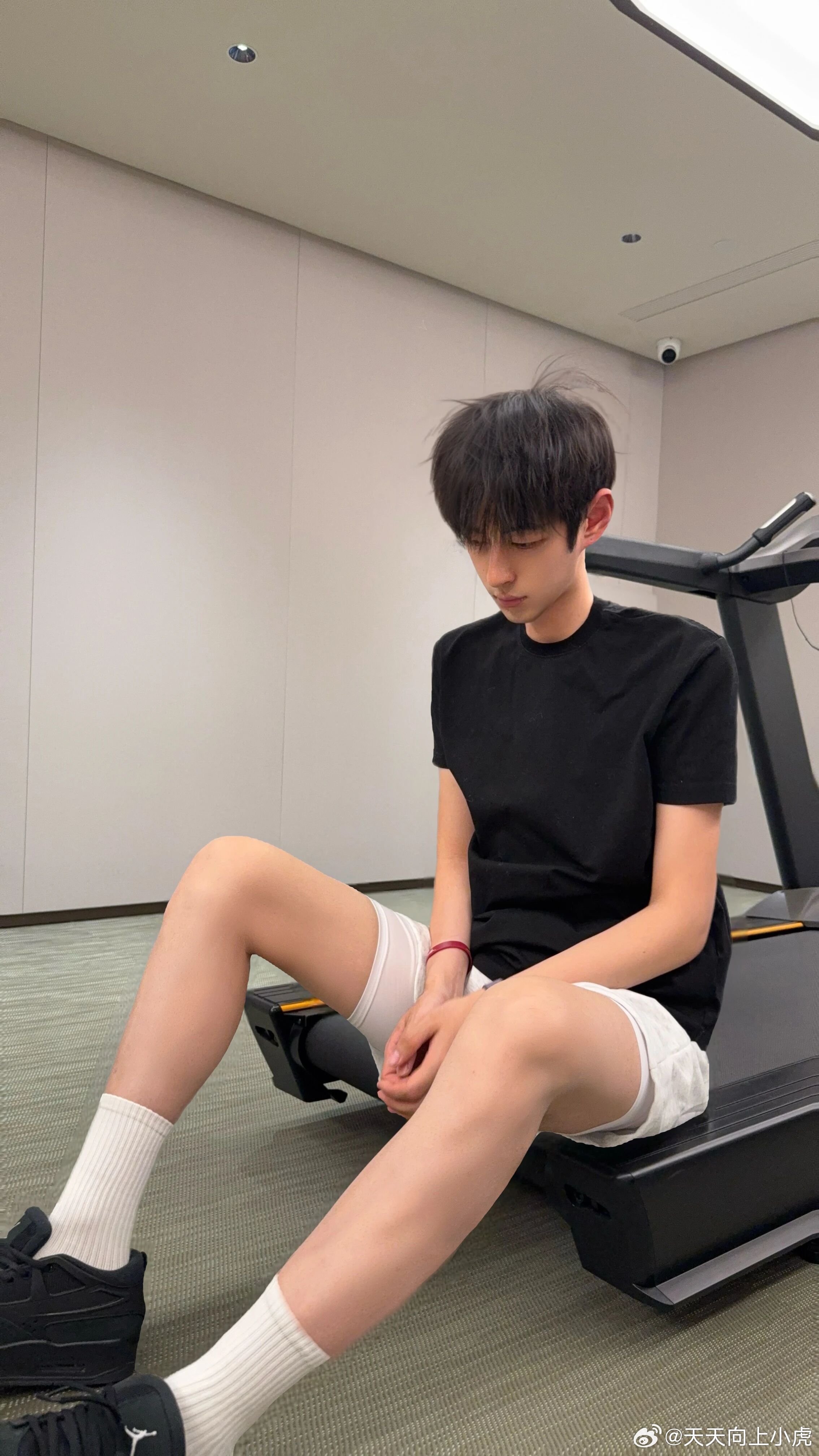 不想开学三月2日，小朋友要开学了。不想开学，不想上班。 