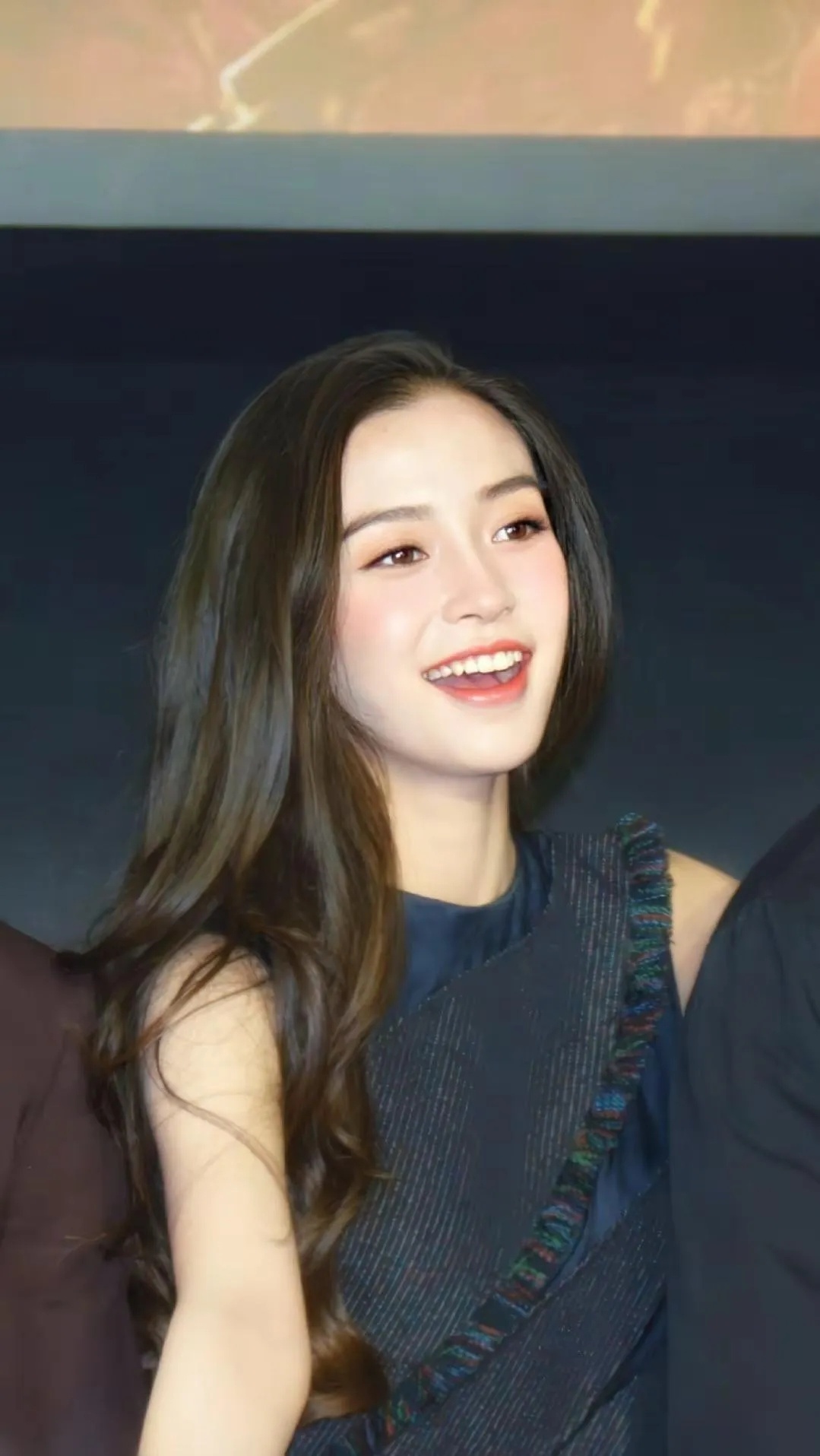 angelababy  angelababy三拾澄明七堇新荔 爱 从虚无缥缈的无