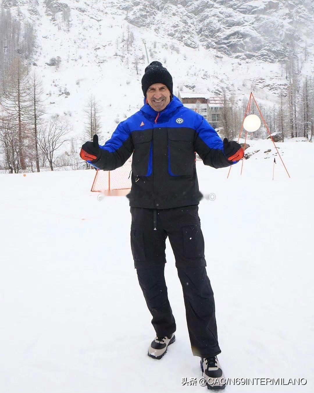 菲戈，塞萨尔受邀
参加耐克ACG x 国际米兰的活动！ ​​​

感谢现场内拉祖