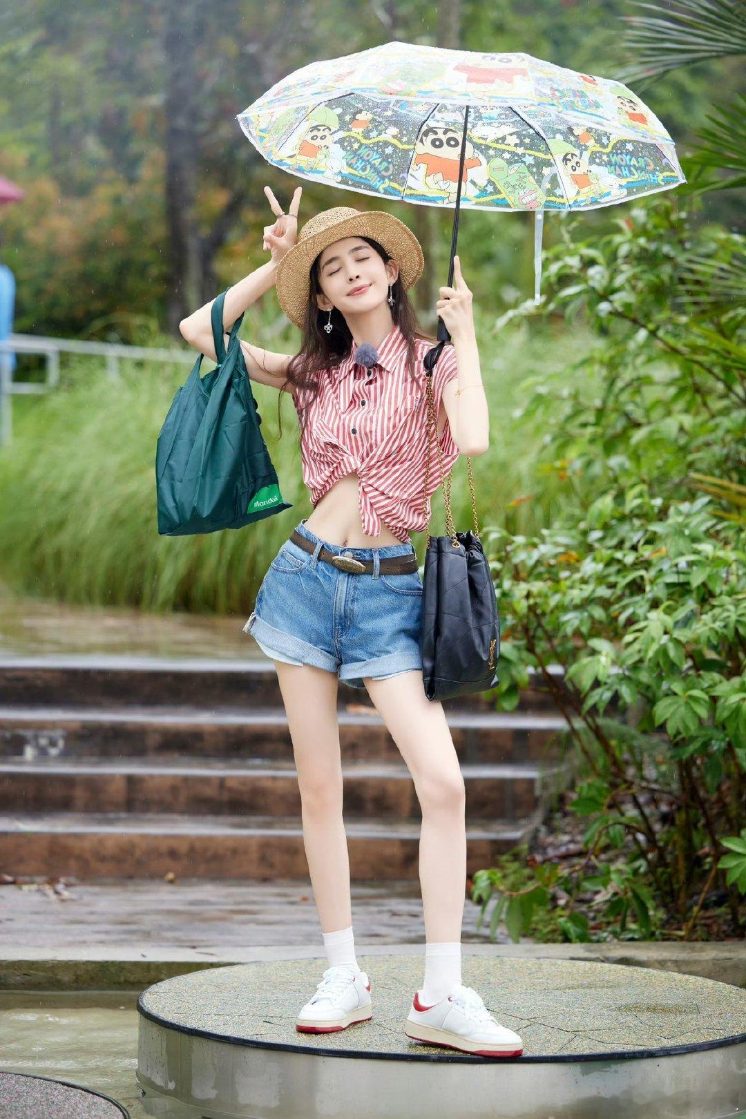 娜扎跟王星越说花少没那么吓人花儿与少年娜扎作为花少前辈贴心安抚新人，告诉王星越花