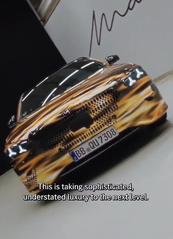 全新奔驰S级将发布
1、中网变大20%，且可以点亮，新灯组融入三叉星辉；
2、尾