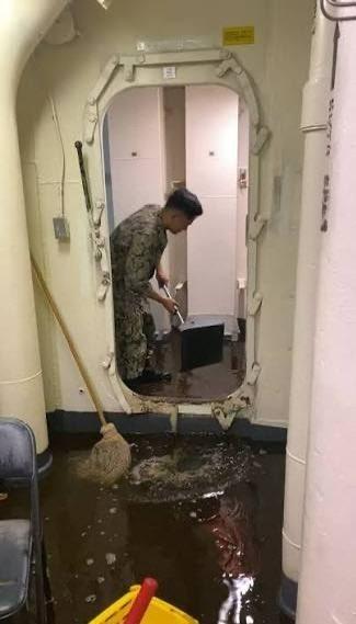 美军福特号航母“粪水”喷泉视频曝光：是下水道设计失误，还是人为破坏！


福特号