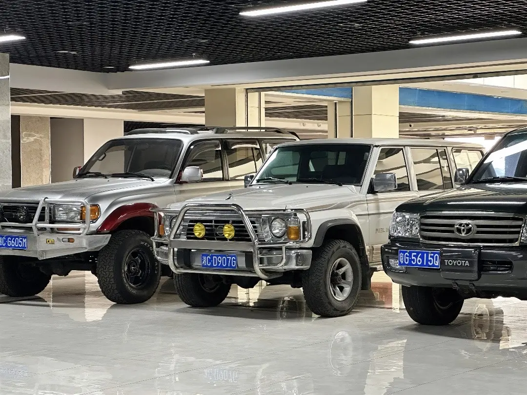 硬派越野车 大玩具