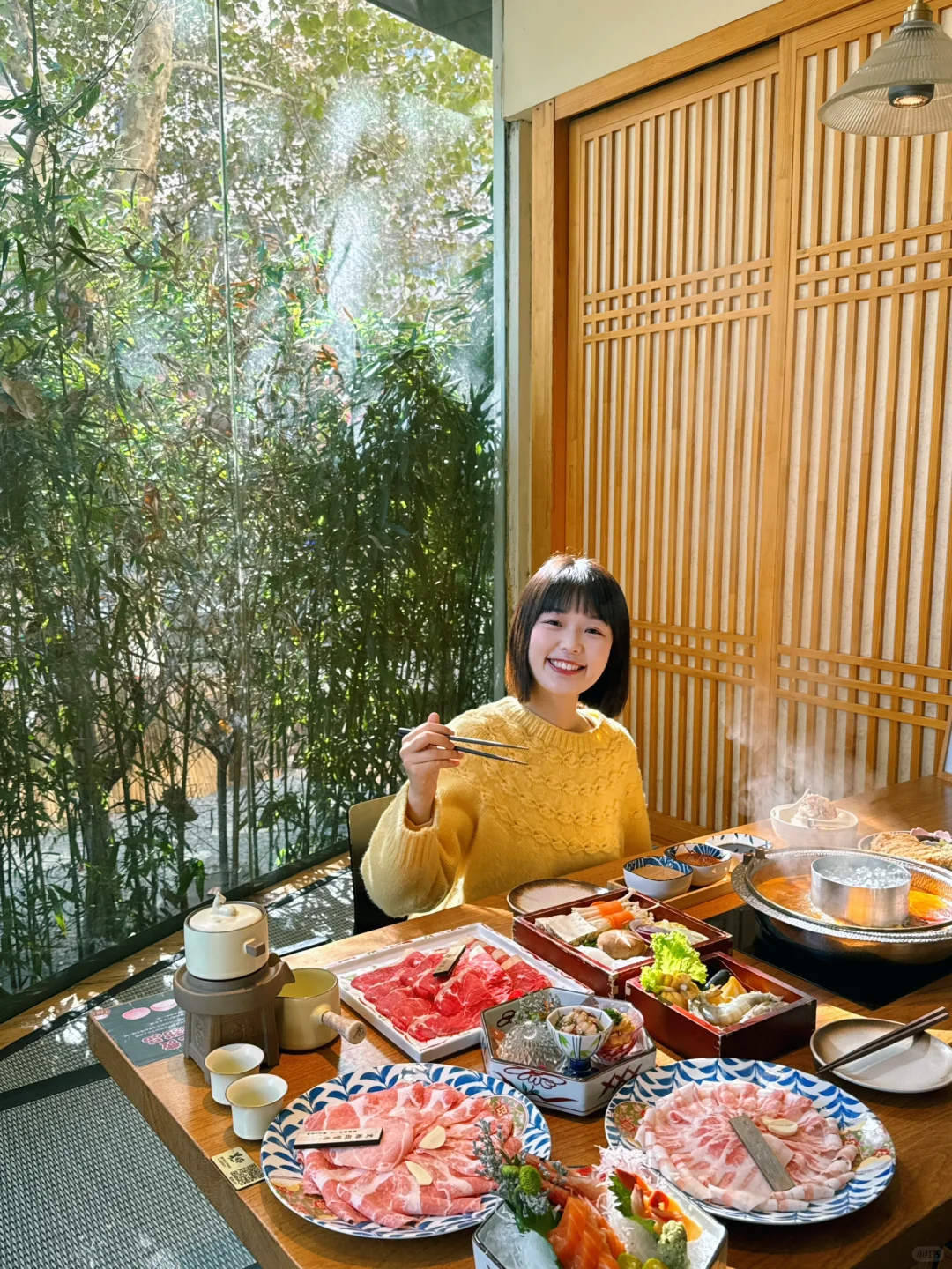 在青岛‼️毛晓彤同款竹林庭院火锅安排上了‼️