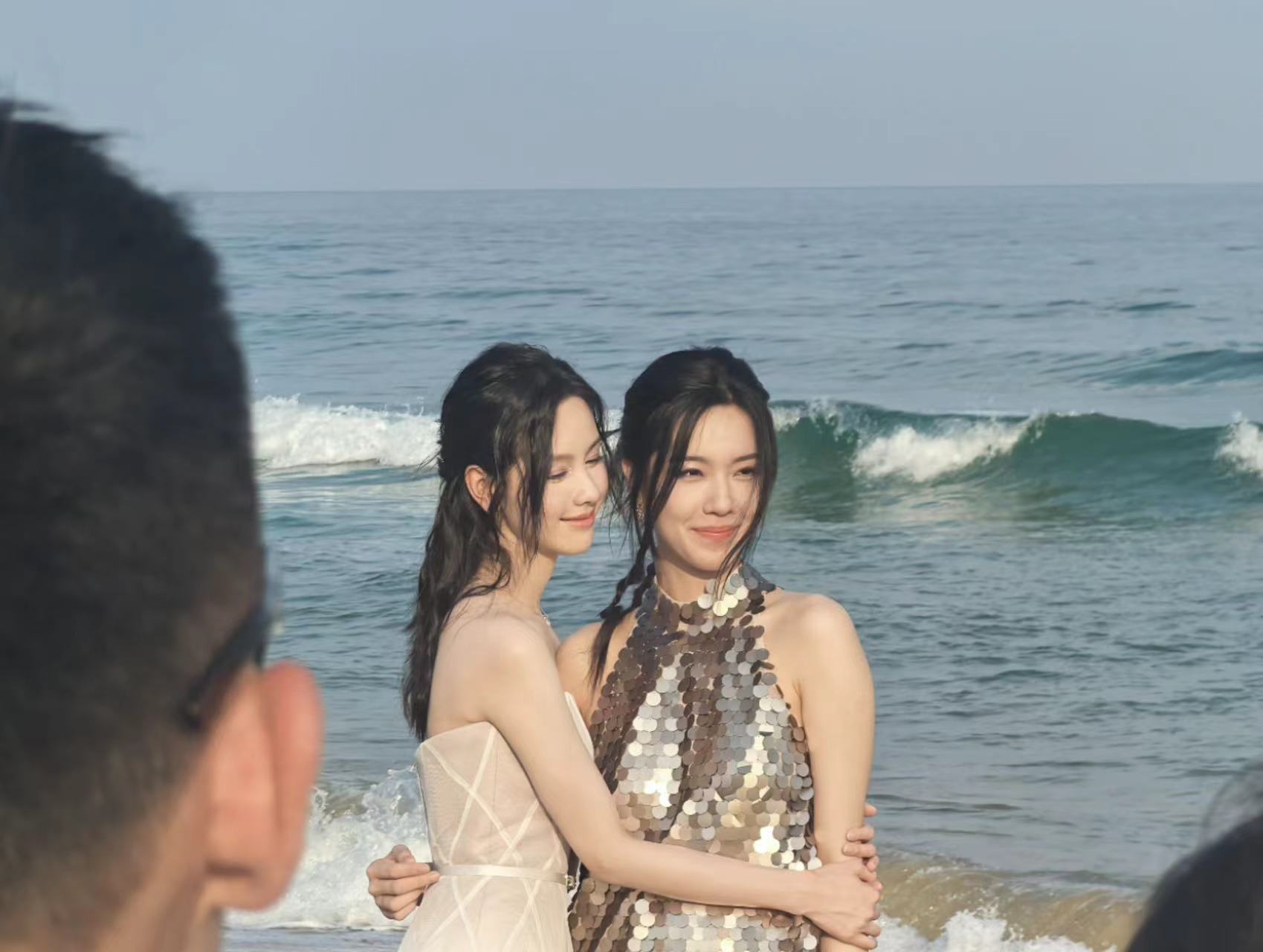 #整个三亚都在偶遇明星##三亚偶遇王安宇庄达菲陈都灵#发布会真的太震撼了，邀请了