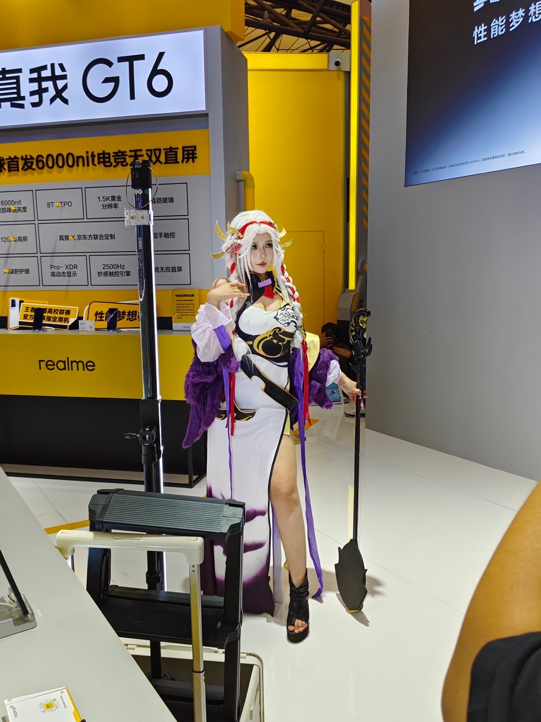 CJ现场的王者展馆好多coser[锦鲤附体]好美的姐姐们展示了六位女英雄，果然仲
