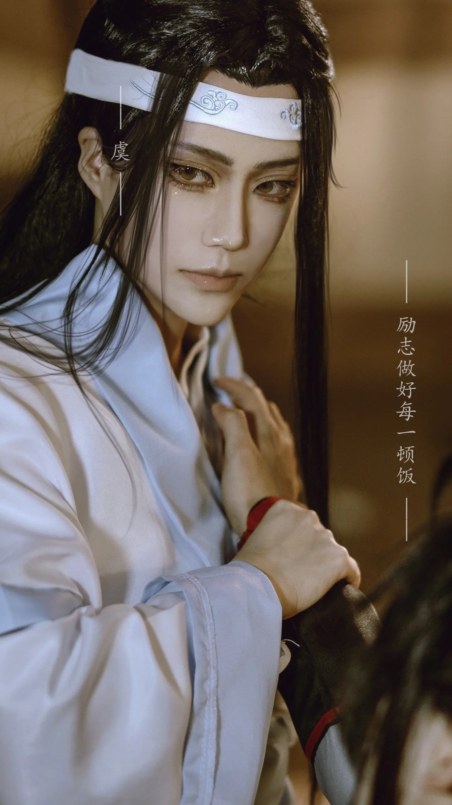 “香炉。”两边都在干架。