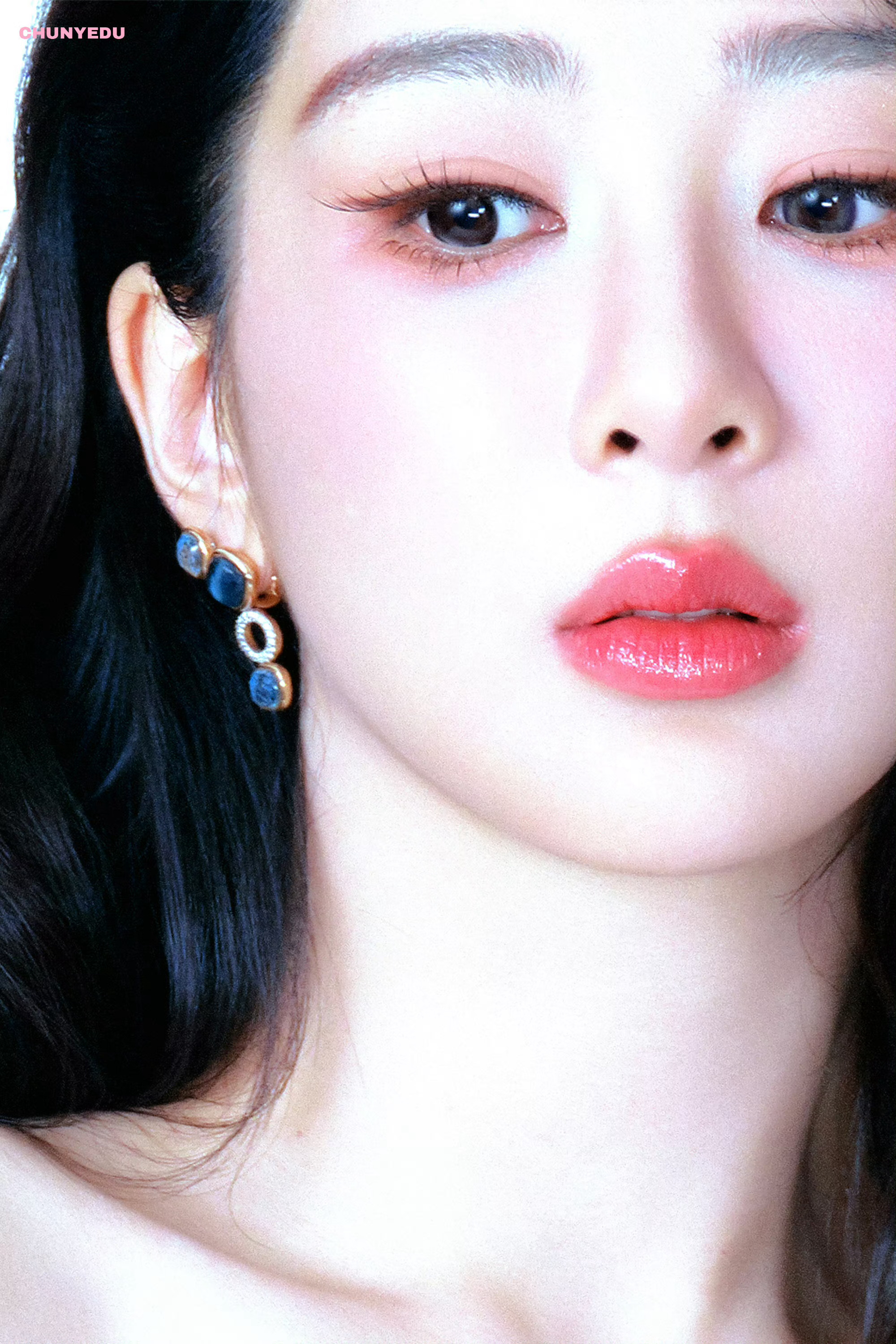 杨紫[超话]  yz杨紫董竹君 yz‍杨紫玉兰花开君再来 既要有“小德川流”，丰
