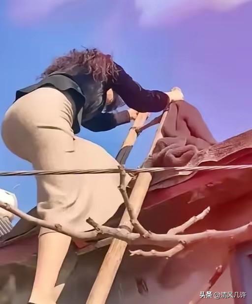 “纵欲过度，就是在玩火自焚！”某小区一名30多岁的女子，在丈夫远赴国外务工、独自