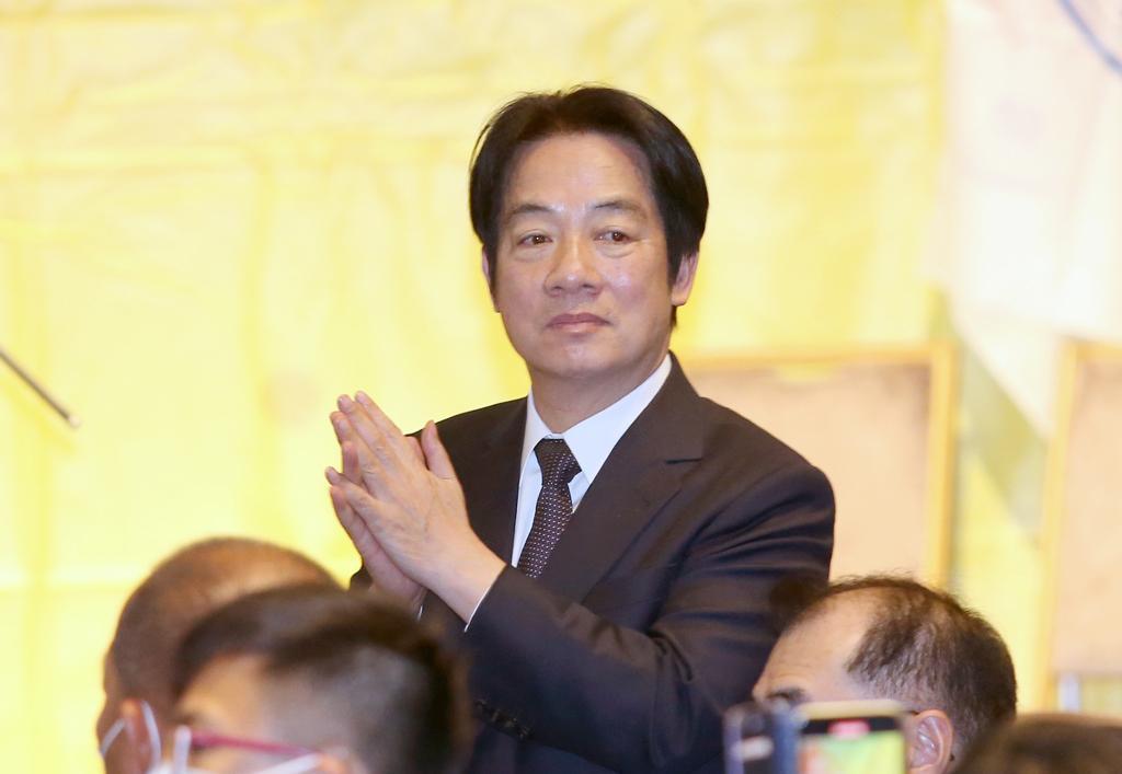 赖清德近日突然改口称“没有台独问题”，试图以温和姿态缓解两岸紧张。
 
然而，国