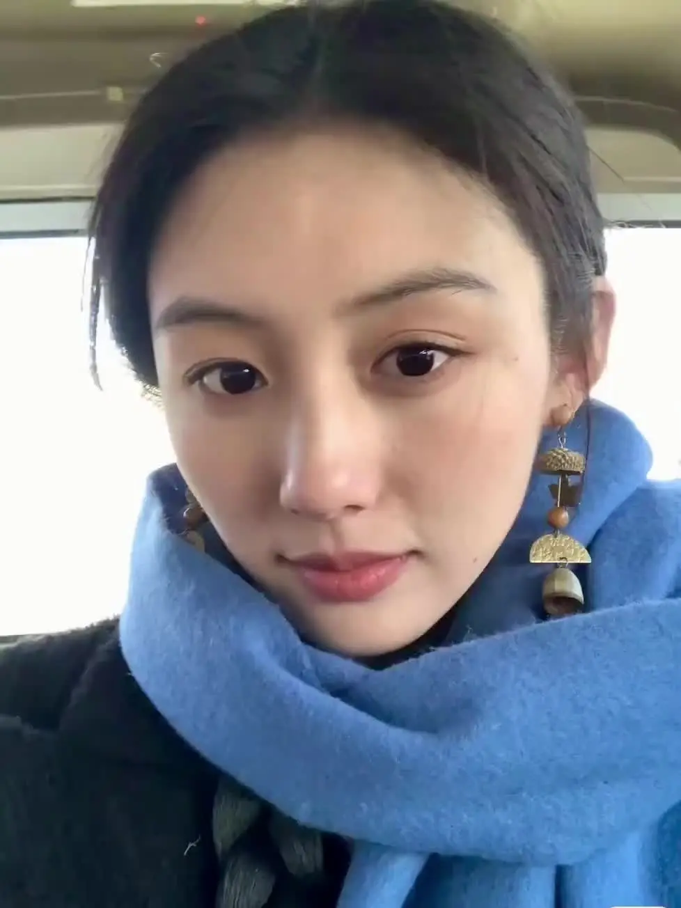 不要羡慕一个女人的通透 她懂得每一分道理 都是踩在刀尖上换来的.