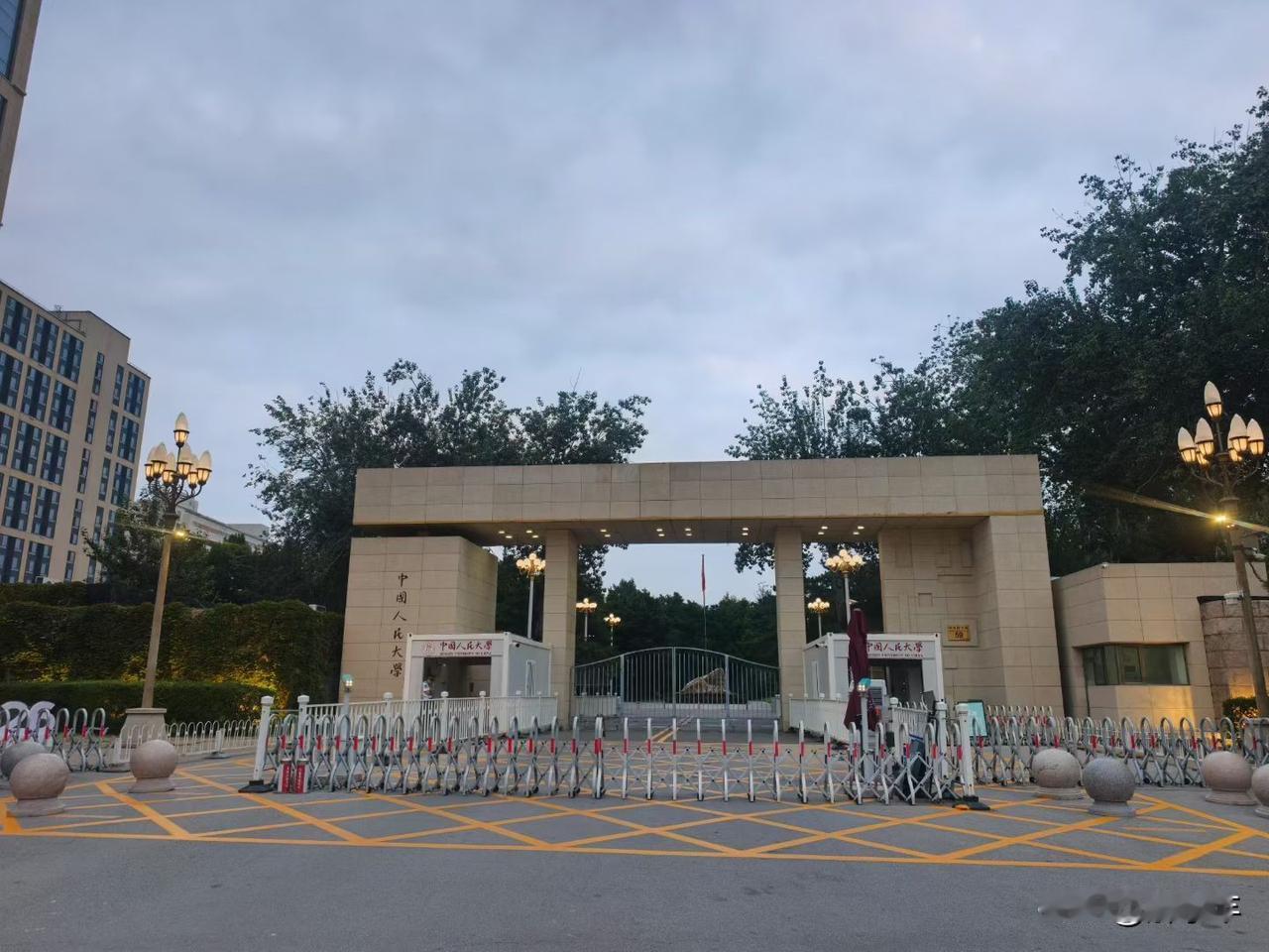 a股周五，继续反弹，修复周三阴线，但是，要关注量能，缩量修复，就不是短期底部，