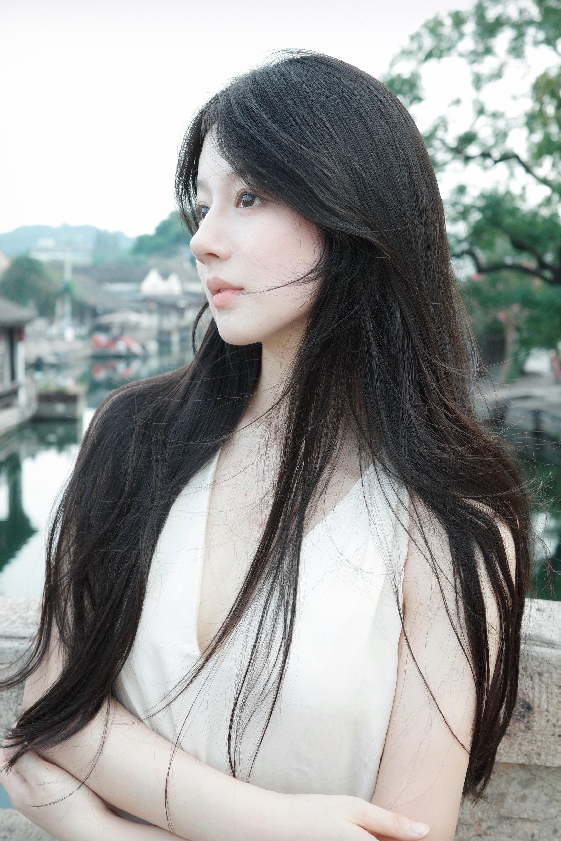 我们吞咽了太多意义 忘记生命只需要呼吸