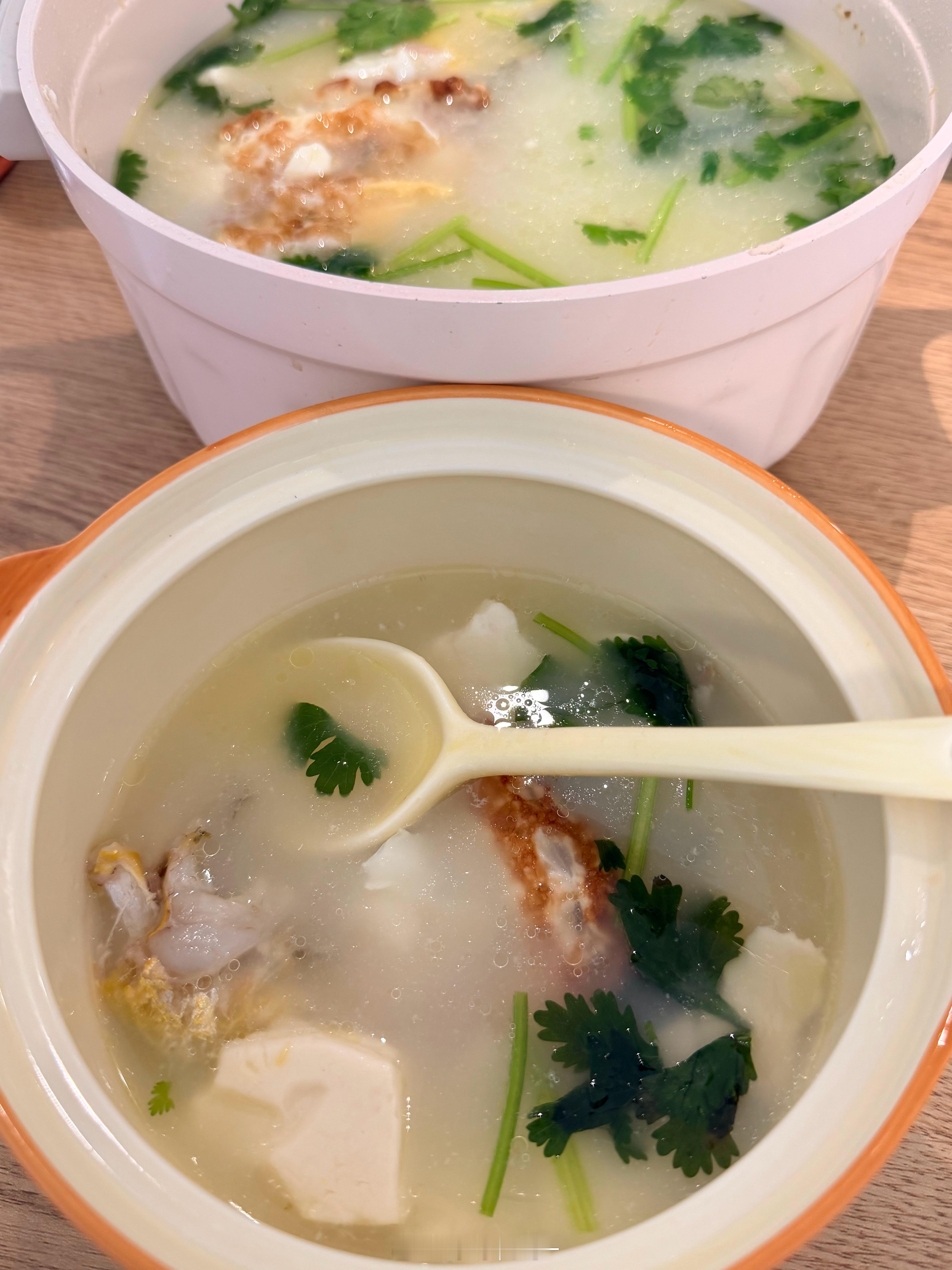 变老人口味了睡醒不爱点外卖激情煮个鱼汤 