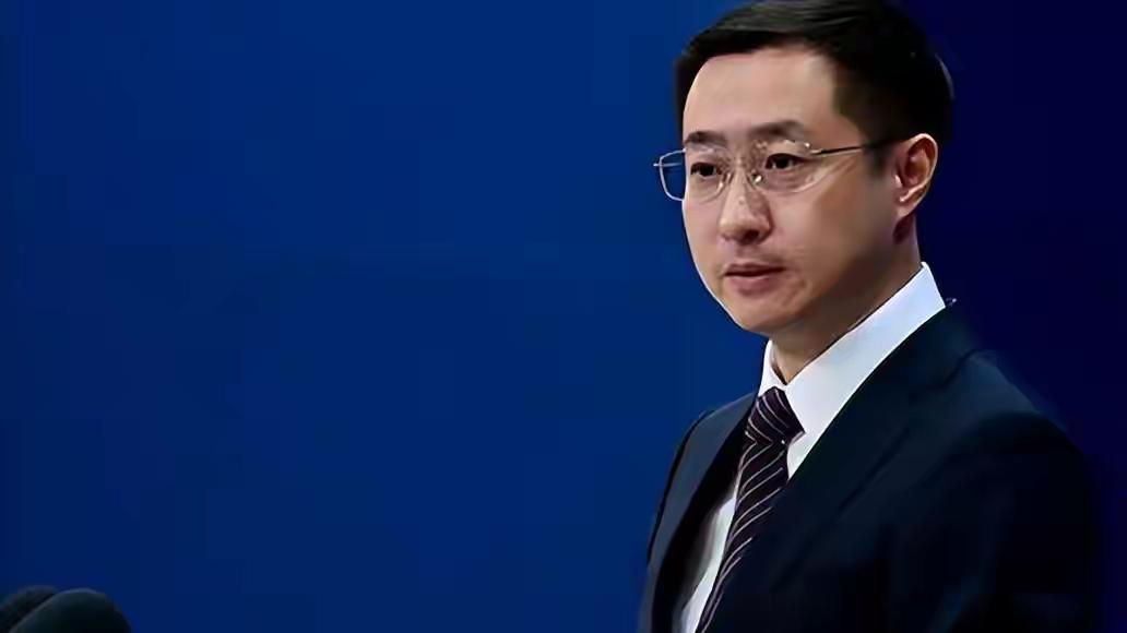 我国应对他国在南海的挑衅，采取法律管控、实际存在和战略耐心相结合的多层次策略。在