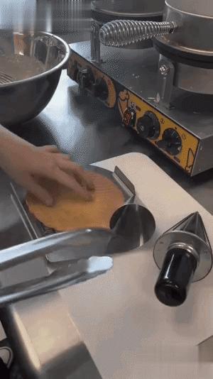 原来蛋卷真是卷的