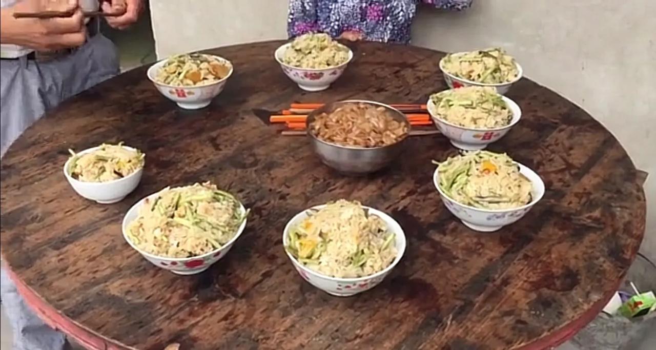 那还能怎么办，凉拌，喝西北风哦
今天我在一个网上直播课上听了老师说的，现在中国1