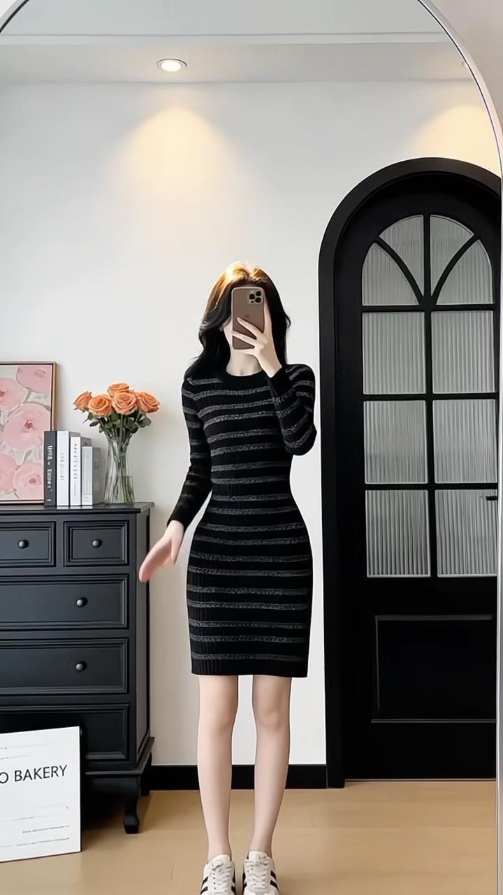 修身显瘦 洋气减龄 谁穿谁好看 面料柔软舒适 气质百搭