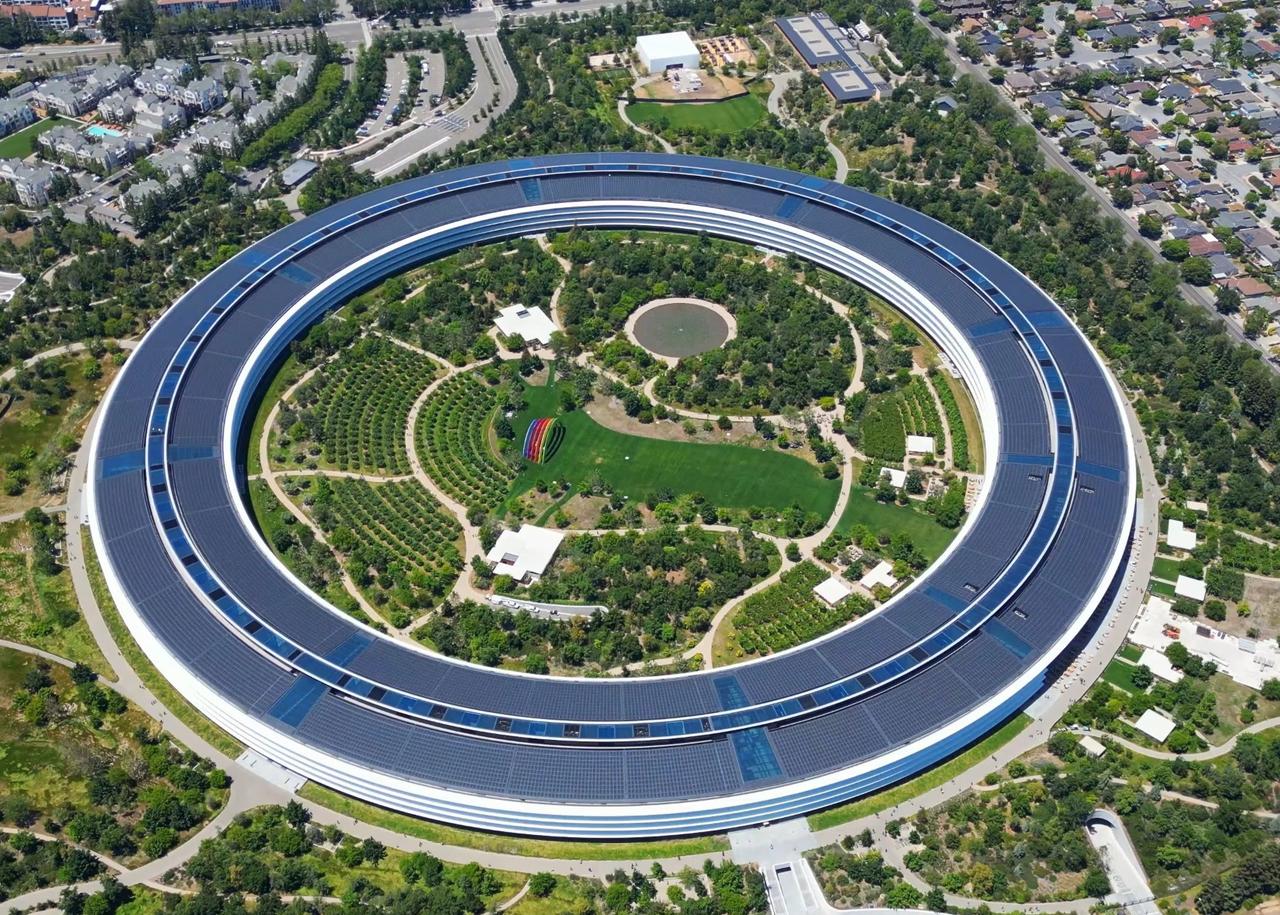 美国各州的代表性企业：
1、加利福尼亚州————苹果公司

2、华盛顿州————