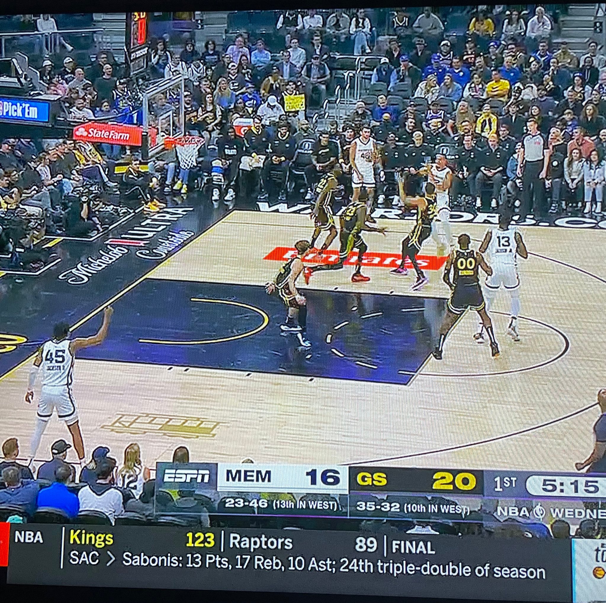 防守有点问题 ​​​