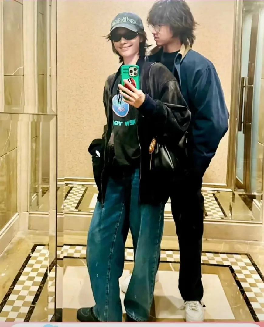 白百何的大儿子元宝已经比妈妈还高了，她还感叹道，儿子已经有了自己的小世界，有事才