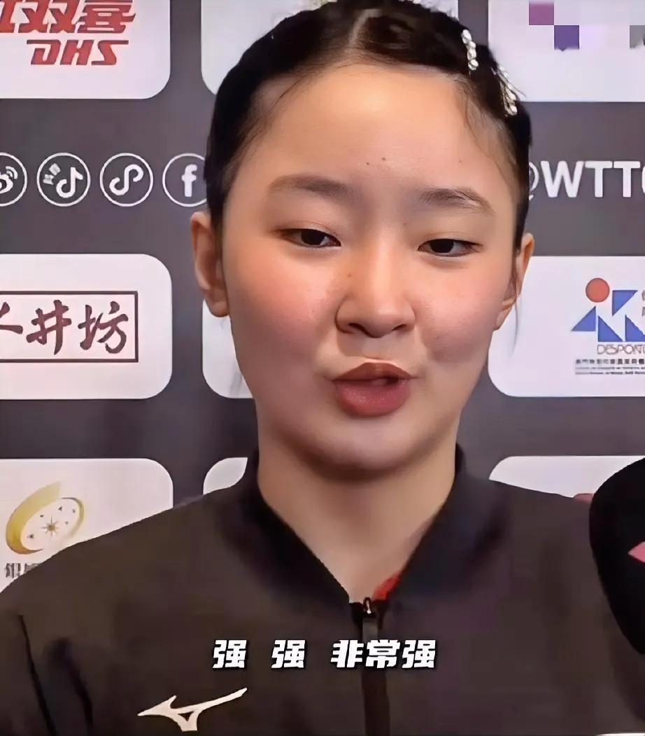 日本女团以3-1力克中国国乒女团，荣耀摘得亚锦赛女团桂冠🥇。赛后，张本美和的三