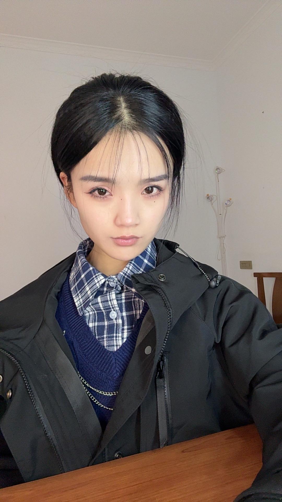 做不到的事就不要轻易去承诺，因为那样你会要了对方半条命，往后的日子里我...