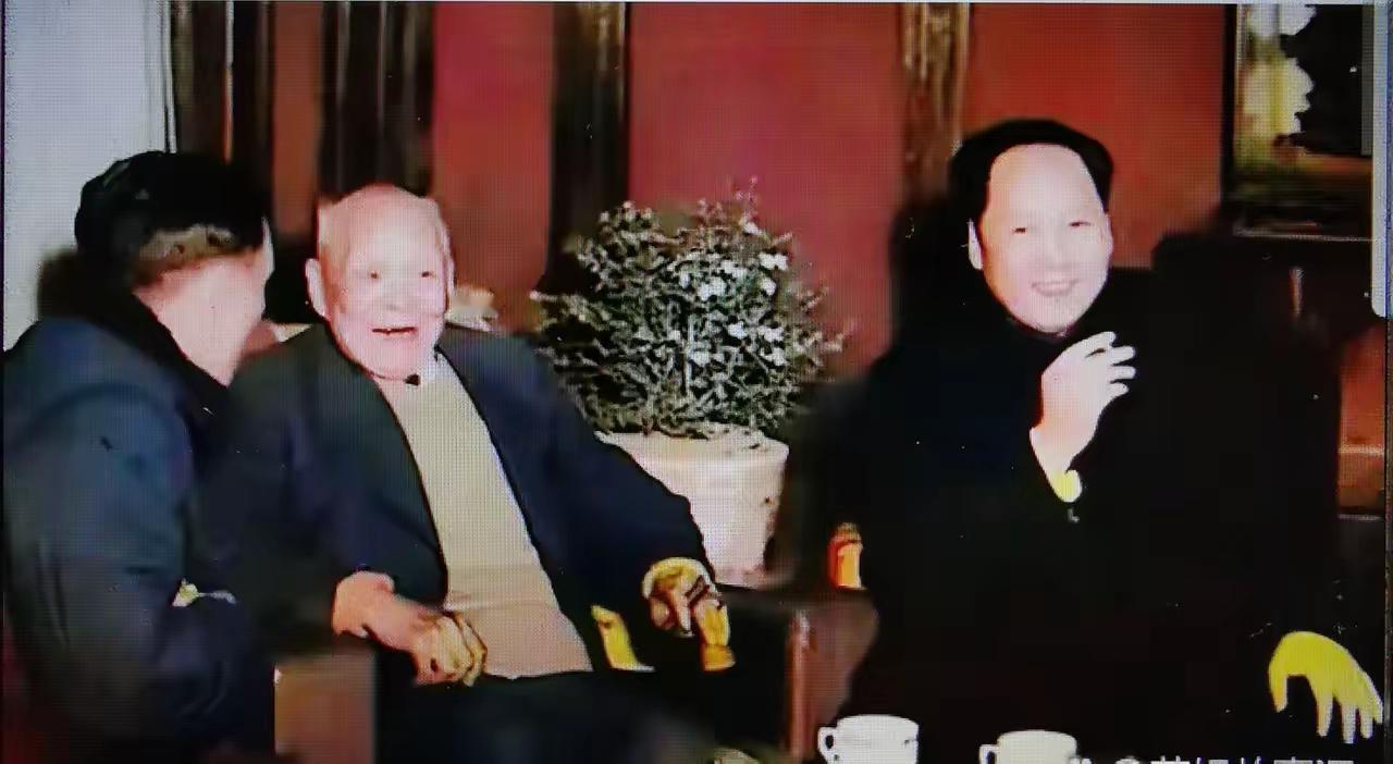 毛主席的微笑很可亲