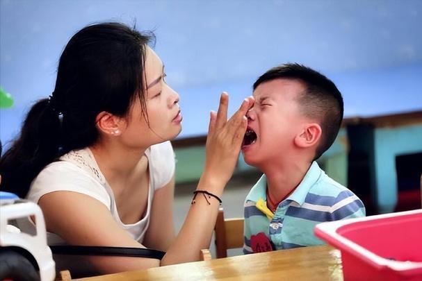 好家教成就好孩子：这6件事越早教越好

孩子的成长，离不开家庭的教育，而父母是孩