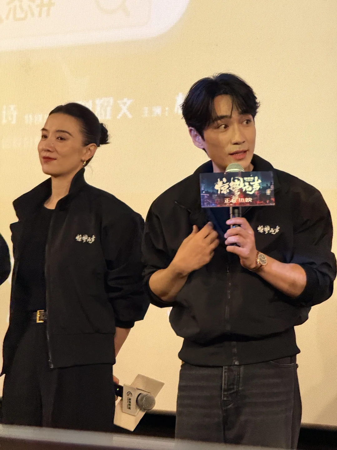 手机原图直出的龙哥真人帅100倍！！