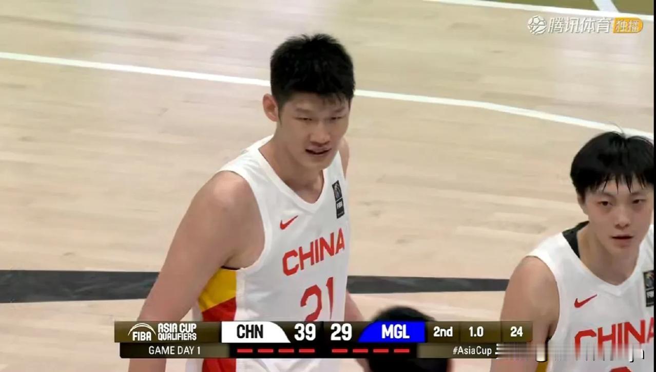 就很离谱！中国男篮大胜蒙古男篮，一战让我们彻底认清这3位球员。

1. 胡金秋，