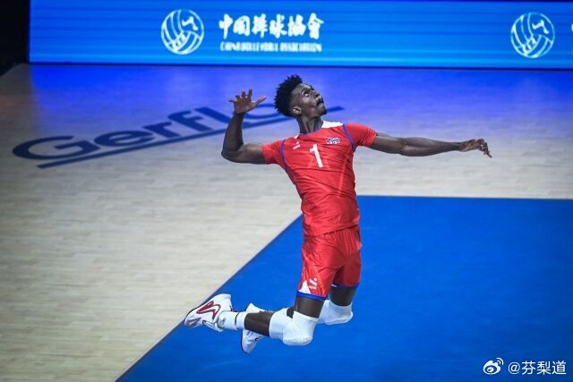 国际排坛动态韩国排球大韩航空更换外援，26岁的古巴国手马佐拉（可能注册为马索，有