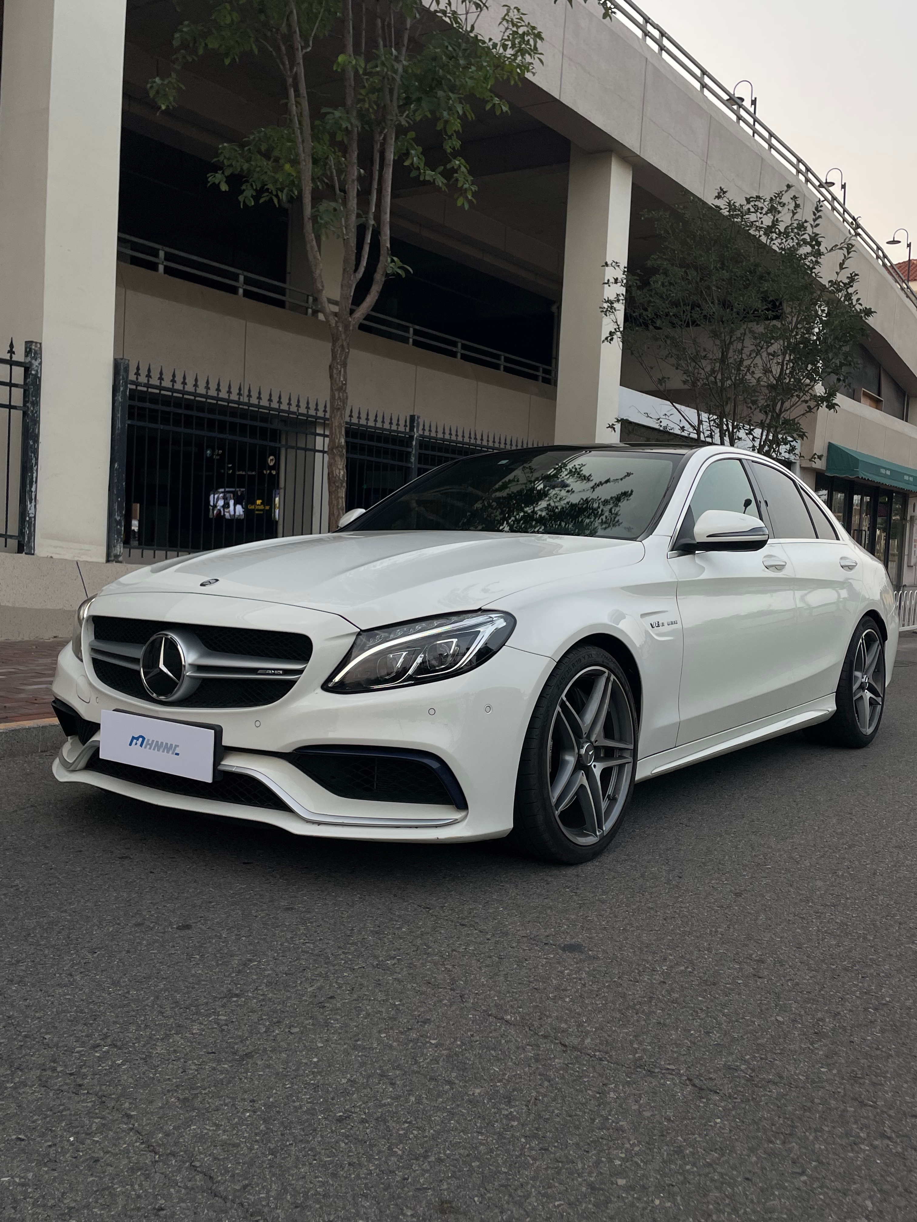 对 W205 C63 还是很有执念19 年买的第一台新车就是 C260L当时觉得
