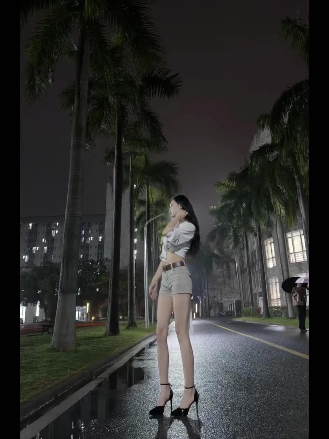 我就是在吸引你的目光