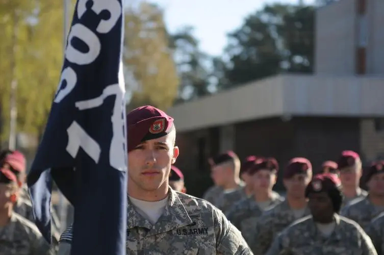 #俄乌局势新进展# 俄乌开打之后，美国把他们的第173空降旅从意大利部署到了东欧