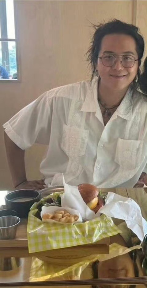 WINNER宋旻浩的近照引发热议，被网友吐槽像个流浪汉，你怎么看？ ​​​