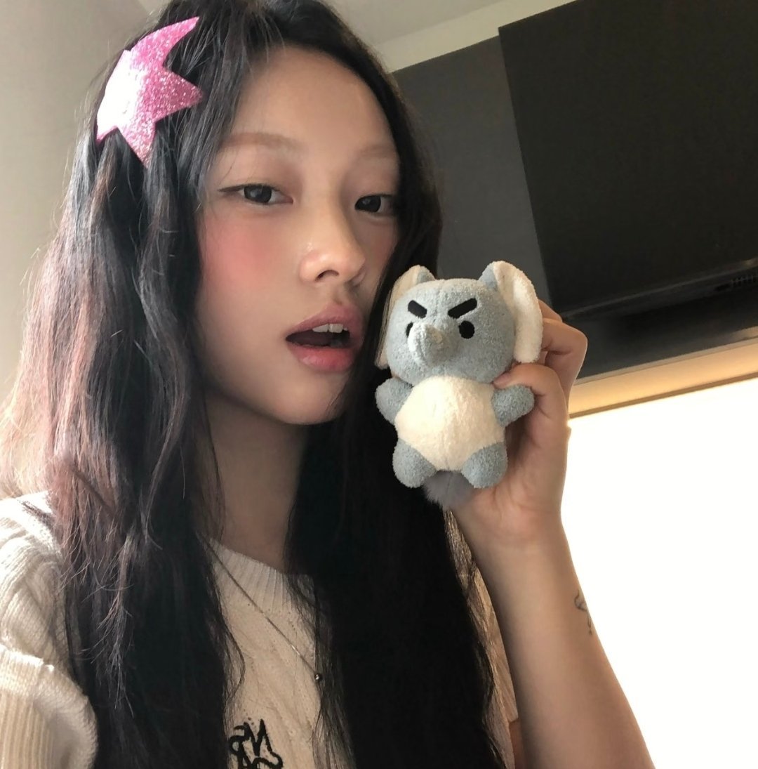 𝙒𝙚𝘾𝙝𝙖𝙩  丨女头 丨女生头像 丨高清女头 丨高质量女头丨优质头