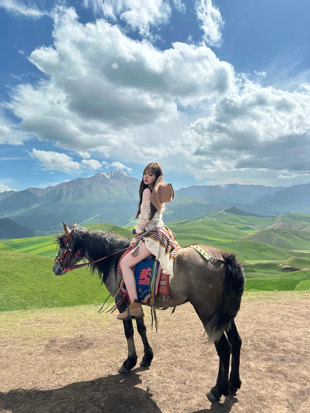 祁连山草原⛰️抱到了可爱小羊🐑