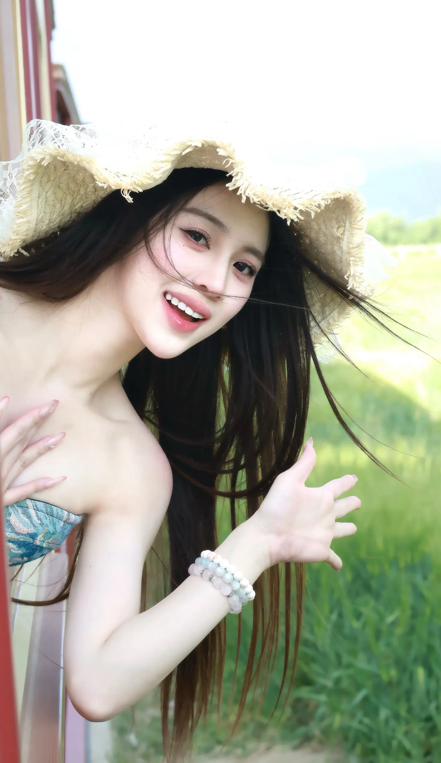 怎么好像有一阵风。
